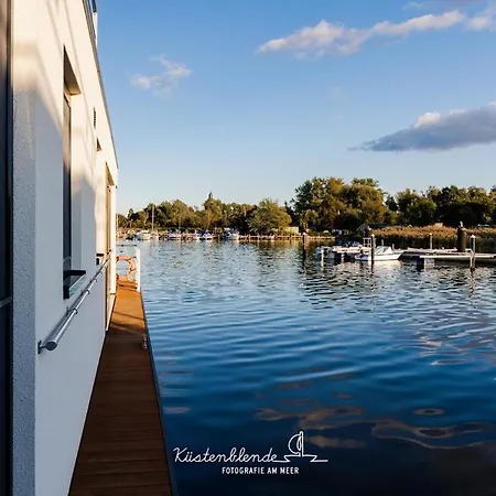 Vakantiehuis Floatinghouse Arielle *